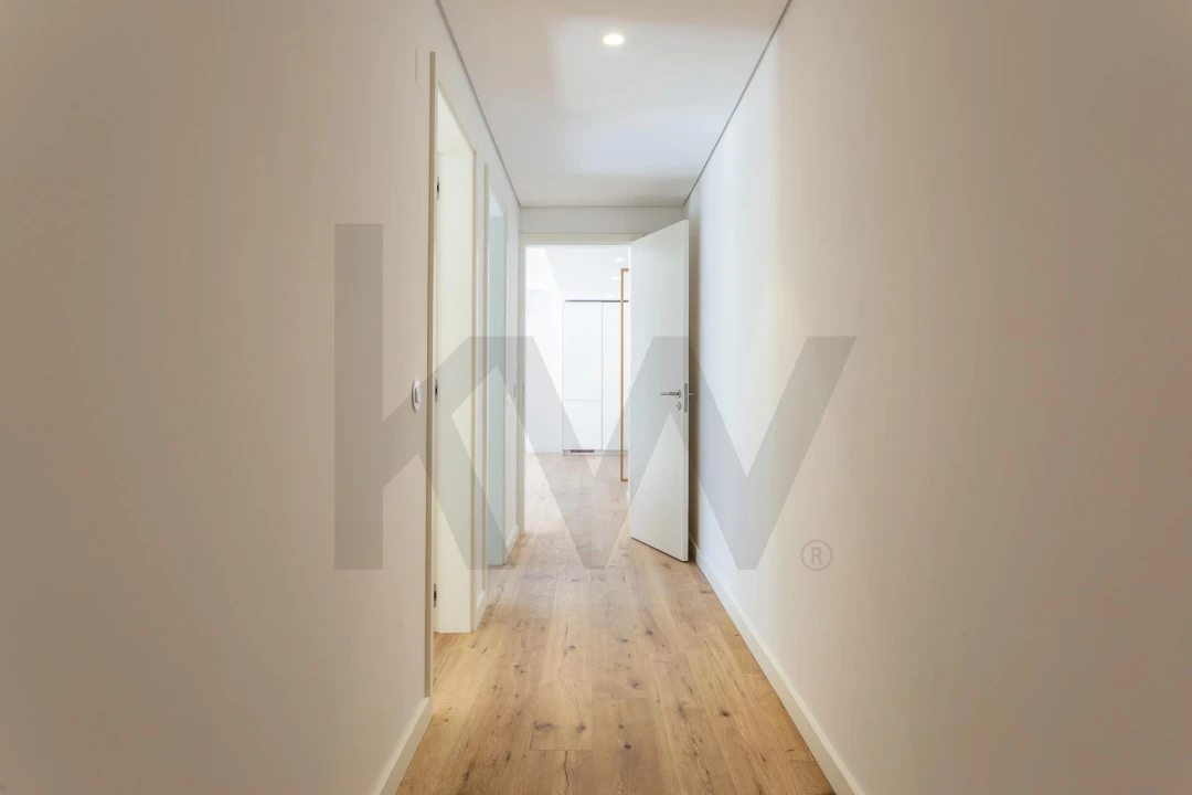 Apartamento T2 para Arrendamento em Algés, Linda-A-Velha e Cruz Quebrada-Dafundo Foto 26