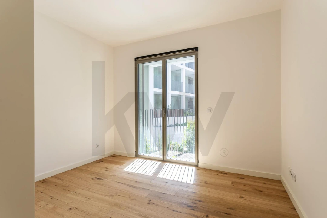 Apartamento T2 para Arrendamento em Algés, Linda-A-Velha e Cruz Quebrada-Dafundo Foto 17