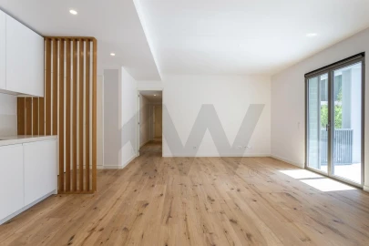 Apartamento T2 para Arrendamento em Algés, Linda-A-Velha e Cruz Quebrada-Dafundo
