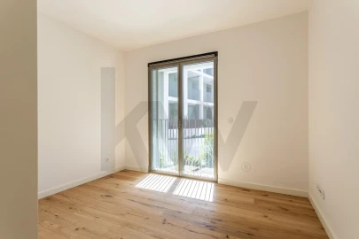 Apartamento T2 para Arrendamento em Algés, Linda-A-Velha e Cruz Quebrada-Dafundo