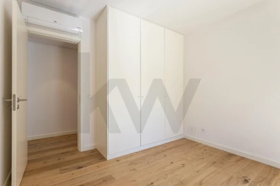 Apartamento T2 para Arrendamento em Algés, Linda-A-Velha e Cruz Quebrada-Dafundo