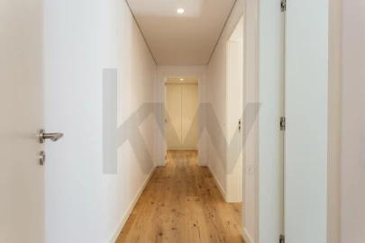 Apartamento T2 para Arrendamento em Algés, Linda-A-Velha e Cruz Quebrada-Dafundo