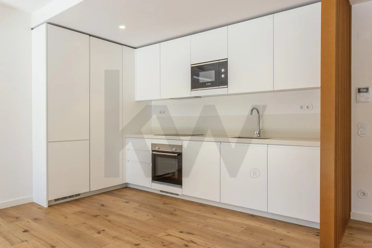 Apartamento T2 para Arrendamento em Algés, Linda-A-Velha e Cruz Quebrada-Dafundo Foto 8