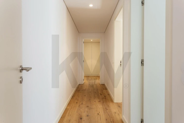 Apartamento T2 para Arrendamento em Algés, Linda-A-Velha e Cruz Quebrada-Dafundo Foto 15