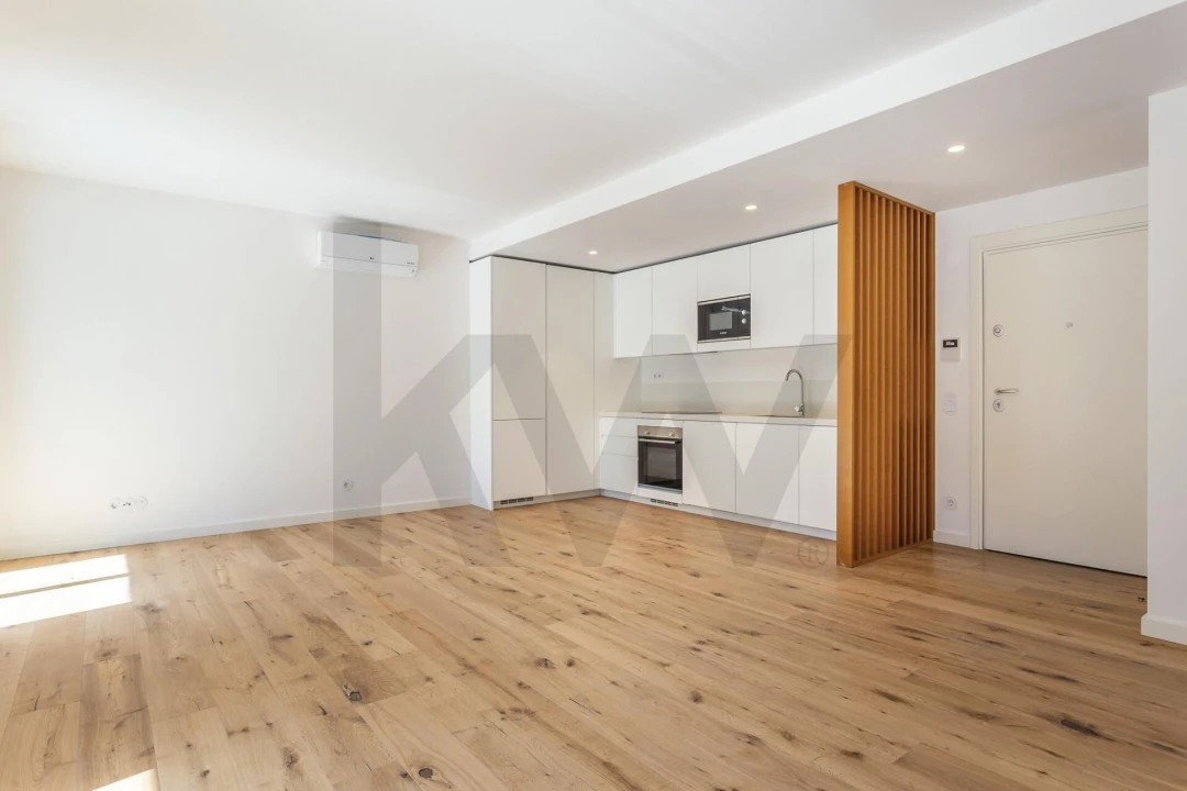 Apartamento T2 para Arrendamento em Algés, Linda-A-Velha e Cruz Quebrada-Dafundo Foto 6