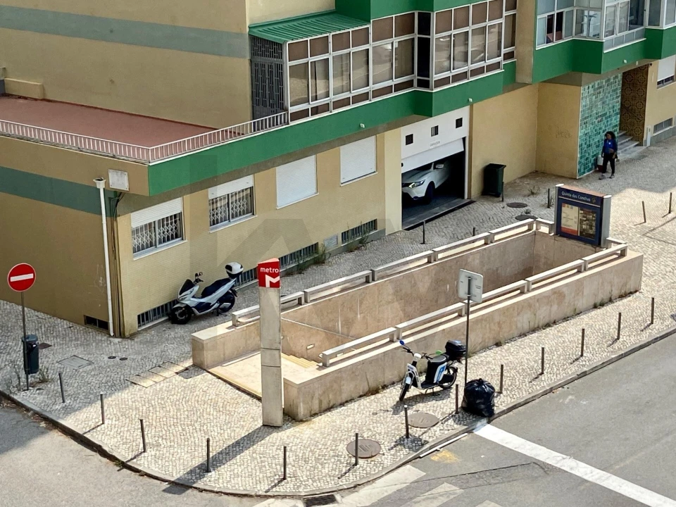 Apartamento T4 para Arrendamento em Lumiar Foto 13
