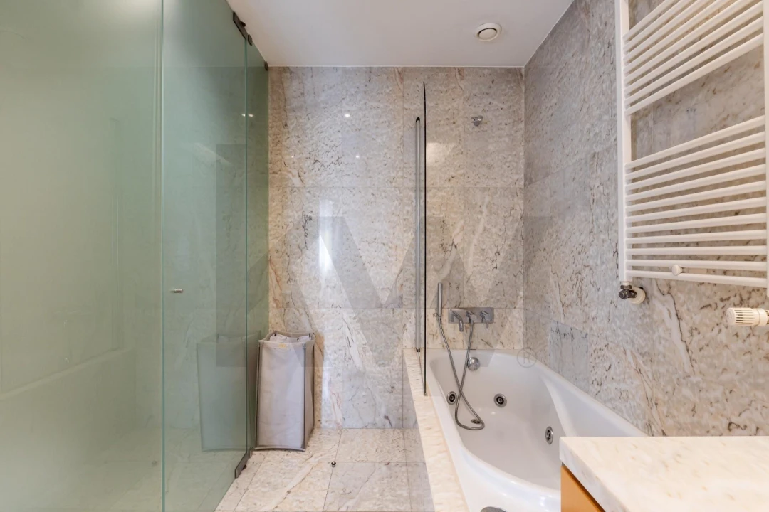 Apartamento T1 para Arrendamento em Ramalde Foto 13