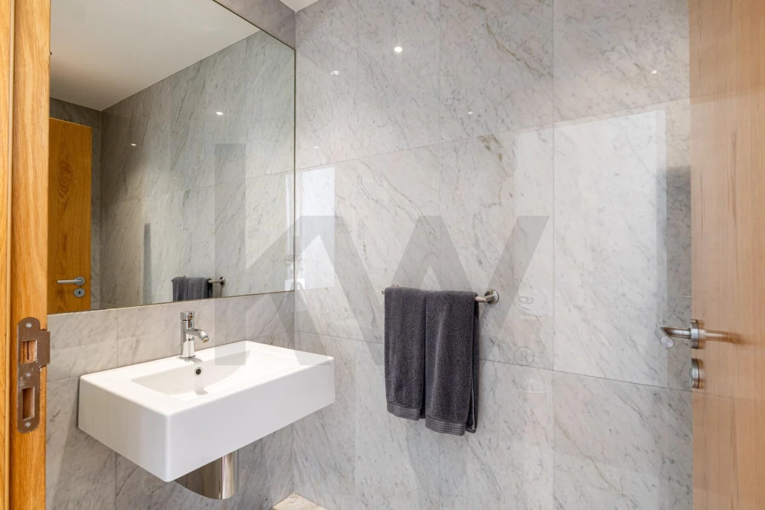 Apartamento T1 para Arrendamento em Ramalde Foto 9