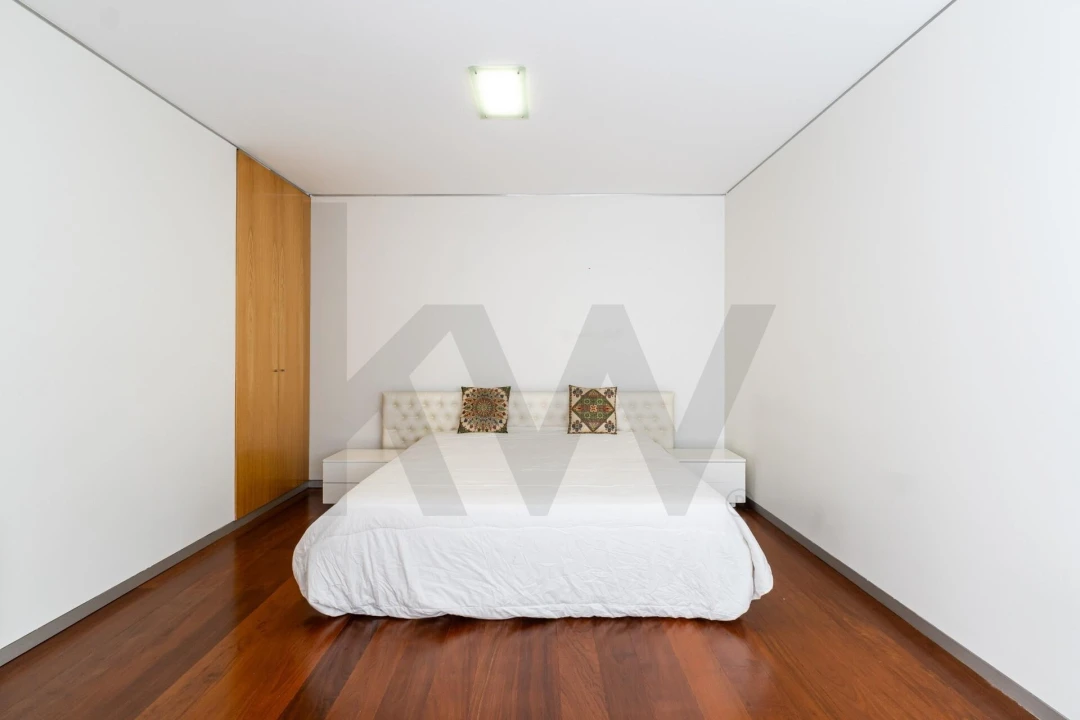 Apartamento T1 para Arrendamento em Ramalde Foto 10