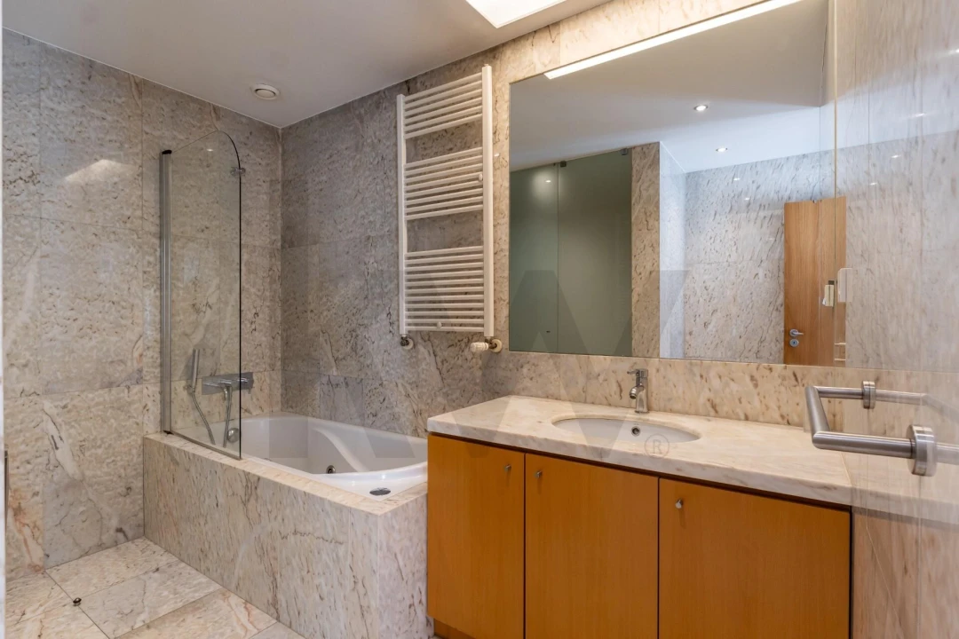 Apartamento T1 para Arrendamento em Ramalde Foto 12