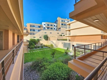 Apartamento T1 para Arrendamento em Lourinhã e Atalaia