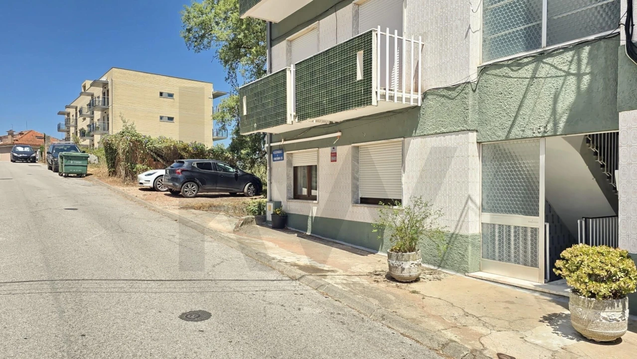Apartamento T3 para Venda em Santo Antonio dos Olivais Foto 43