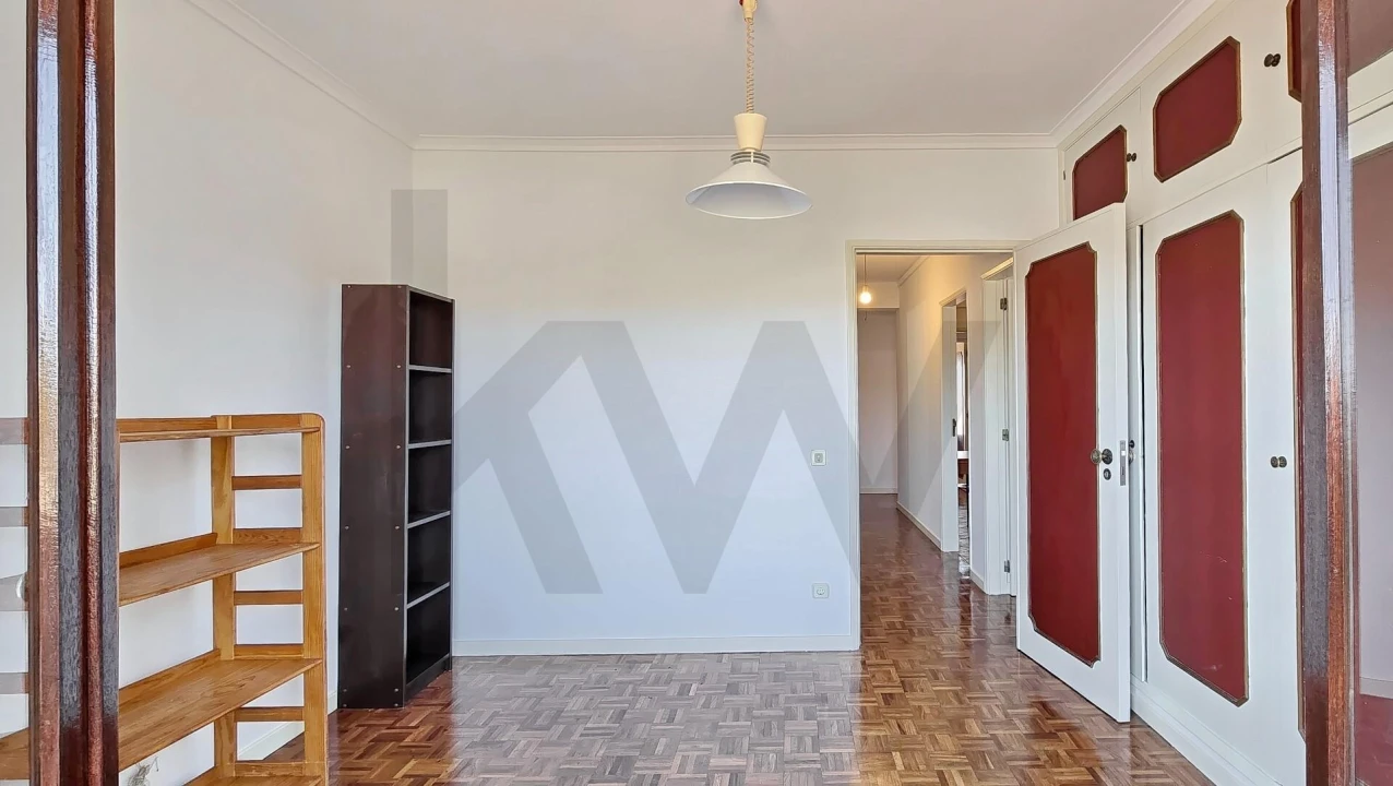Apartamento T3 para Venda em Santo Antonio dos Olivais Foto 31