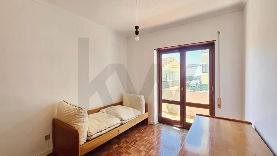 Apartamento T3 para Venda em Santo Antonio dos Olivais Foto 17