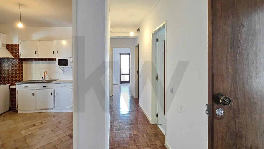 Apartamento T3 para Venda em Santo Antonio dos Olivais Foto 14