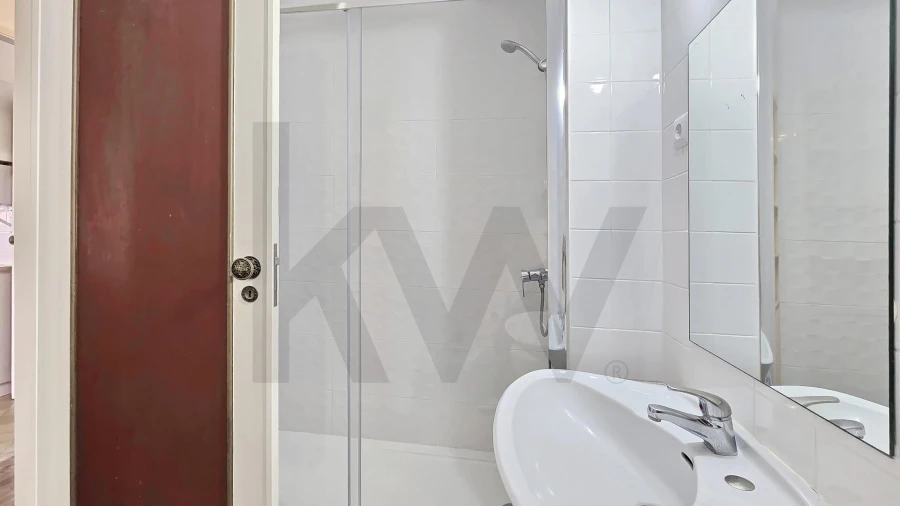 Apartamento T3 para Venda em Santo Antonio dos Olivais Foto 37