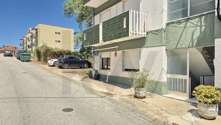 Apartamento T3 para Venda em Santo Antonio dos Olivais Foto 43