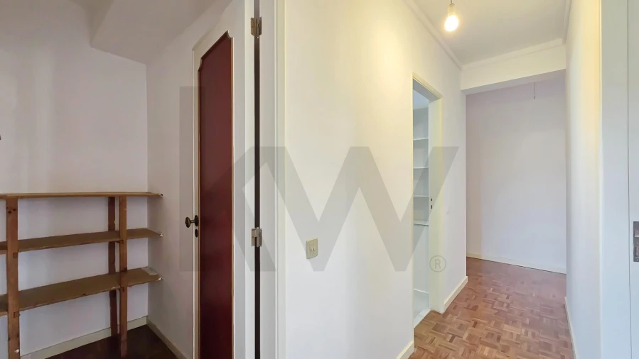 Apartamento T3 para Venda em Santo Antonio dos Olivais Foto 32