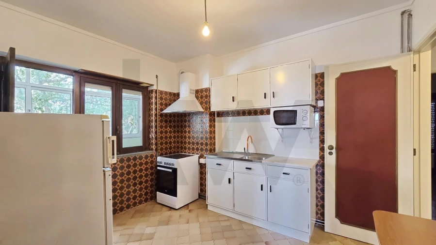 Apartamento T3 para Venda em Santo Antonio dos Olivais Foto 8
