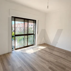 Apartamento T3 para Venda em Seixal, Arrentela e Aldeia de Paio Pires
