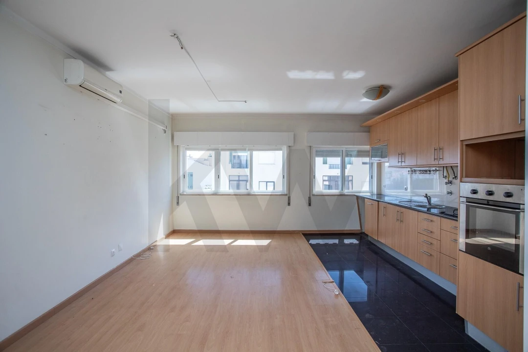 Apartamento T3 para Venda em Cacém e São Marcos Foto 2