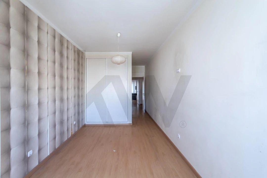 Apartamento T3 para Venda em Cacém e São Marcos Foto 17