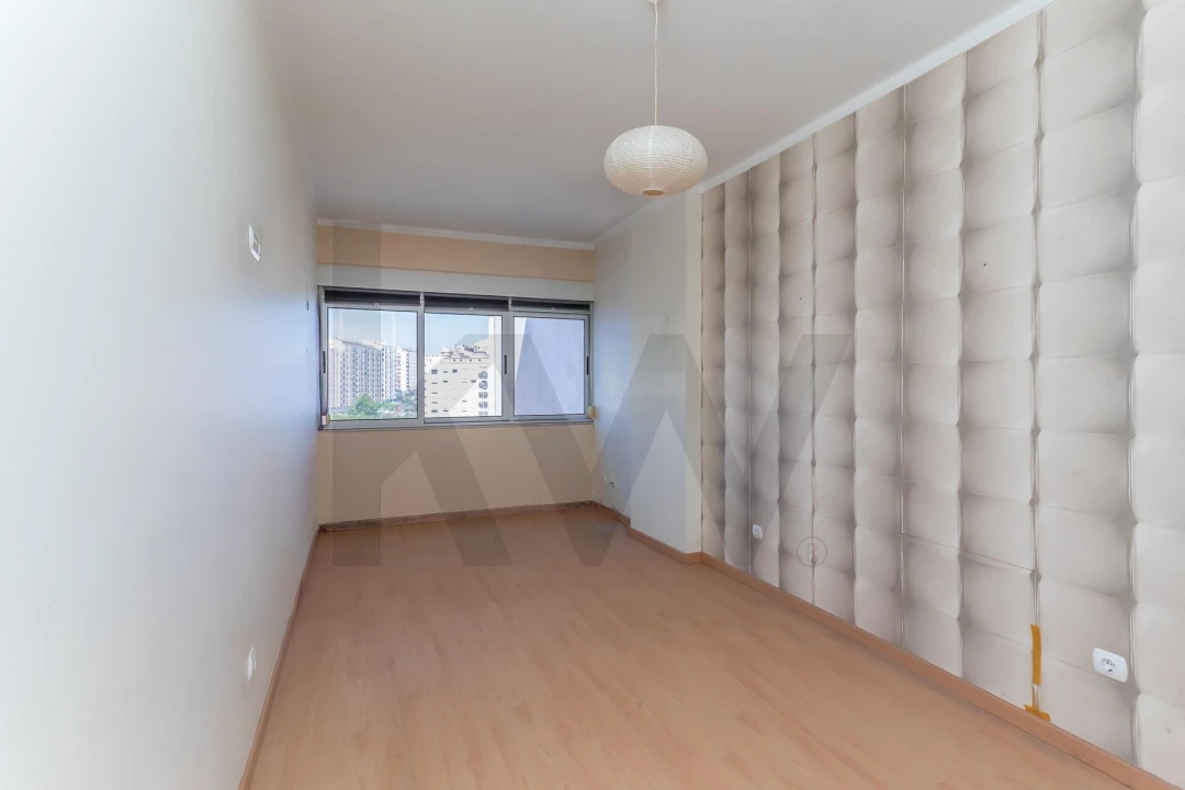 Apartamento T3 para Venda em Cacém e São Marcos Foto 15