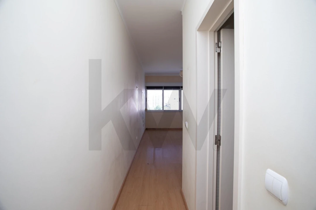 Apartamento T3 para Venda em Cacém e São Marcos Foto 13