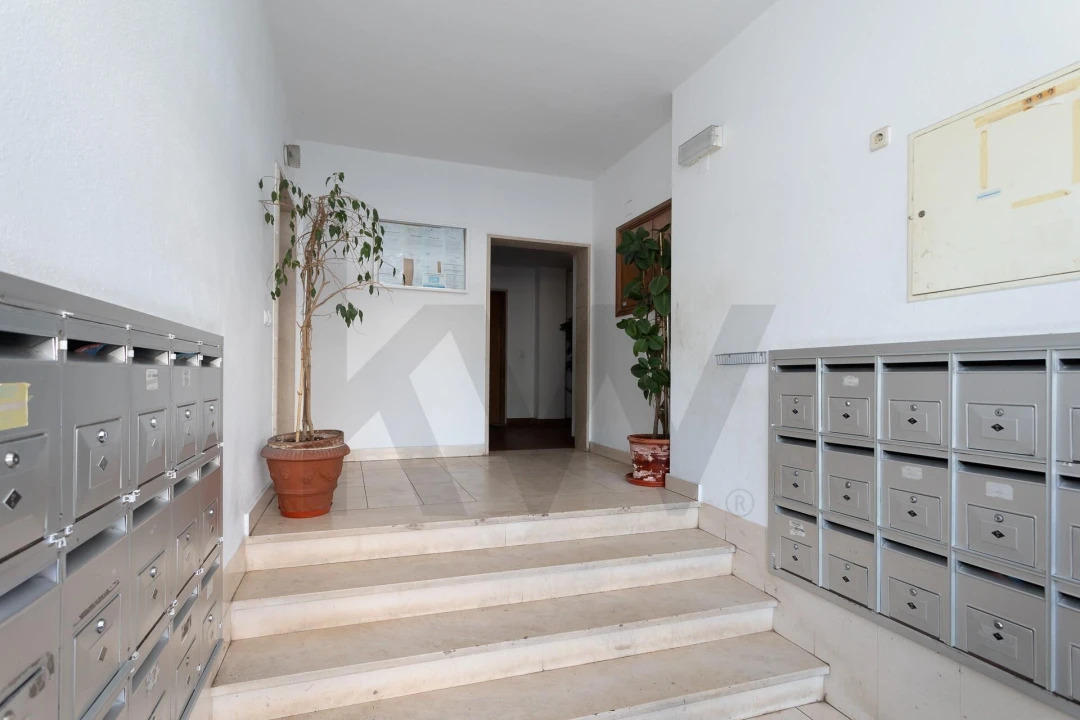 Apartamento T3 para Venda em Cacém e São Marcos Foto 27