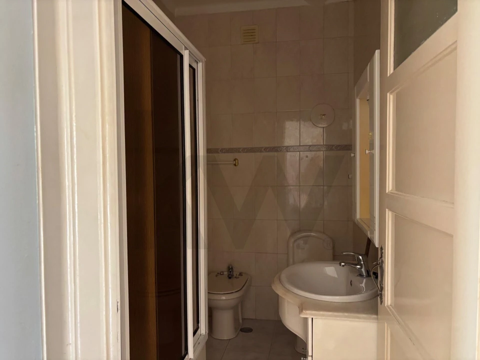 Apartamento T2 para Venda em Alfragide Foto 4
