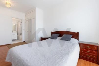 Apartamento T2 para Venda em Caniço