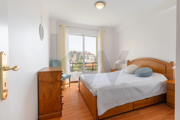 Apartamento T2 para Venda em Caniço Foto 4