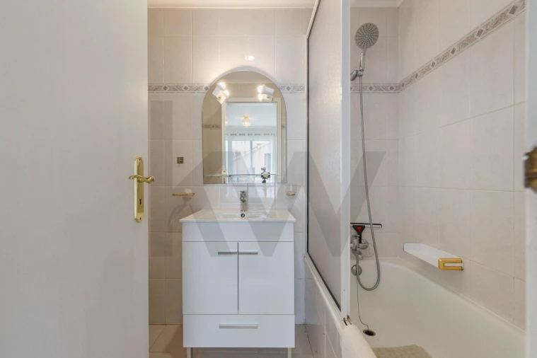 Apartamento T2 para Venda em Caniço Foto 21
