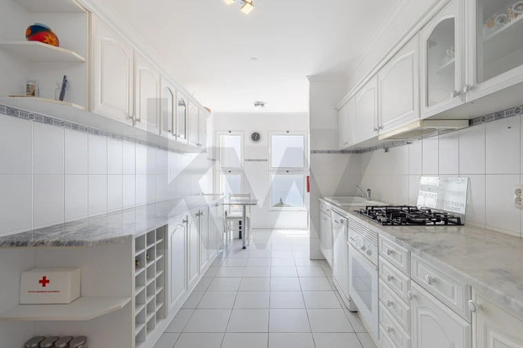 Apartamento T2 para Venda em Caniço Foto 14