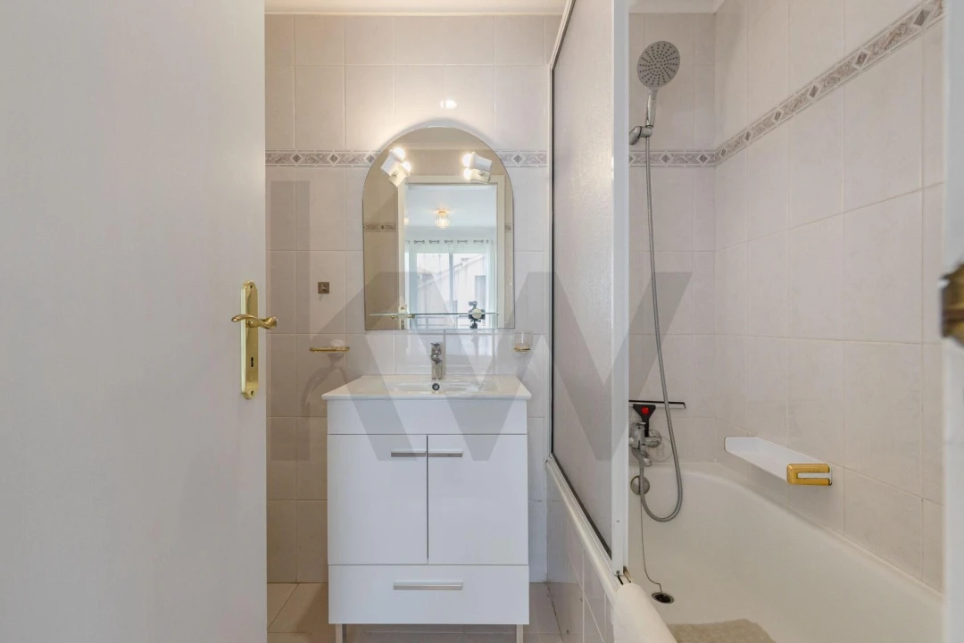 Apartamento T2 para Venda em Caniço Foto 21