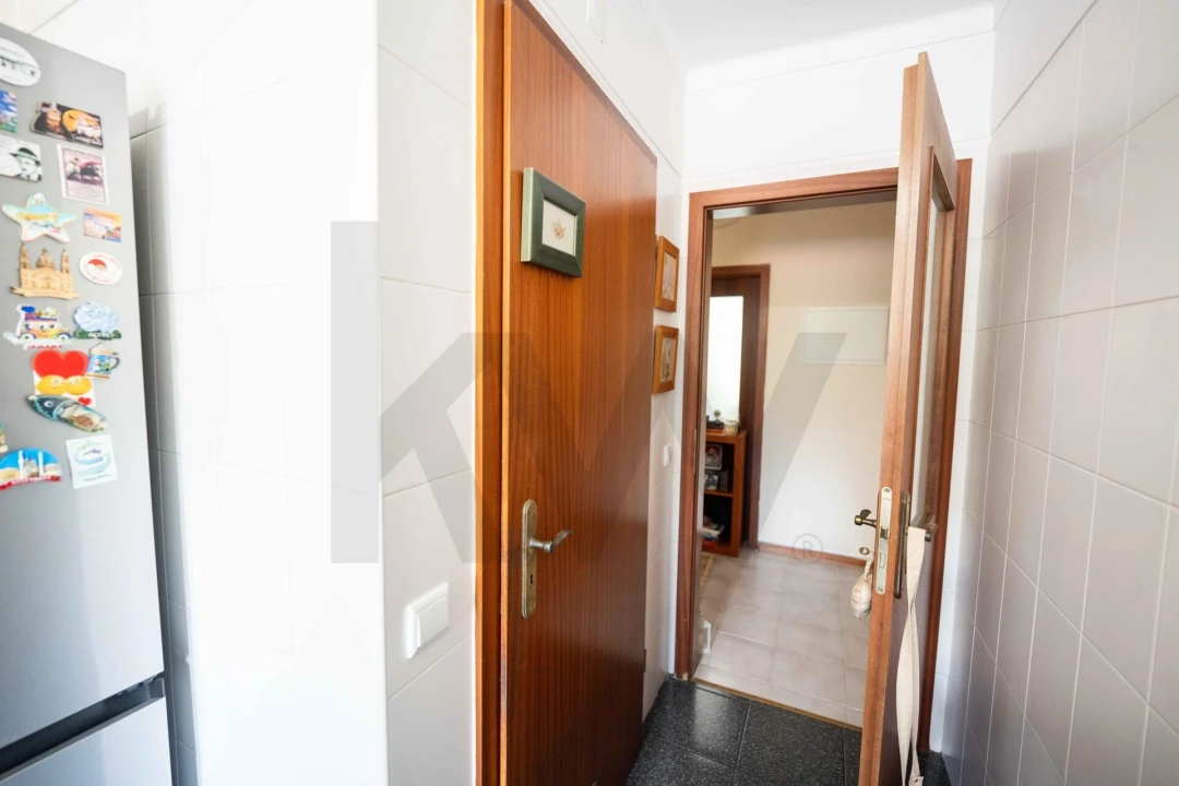 Apartamento T2 para Venda em Sé Nova, Santa Cruz, Almedina e São Bartolomeu Foto 22