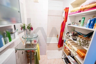 Apartamento T2 para Venda em Sé Nova, Santa Cruz, Almedina e São Bartolomeu
