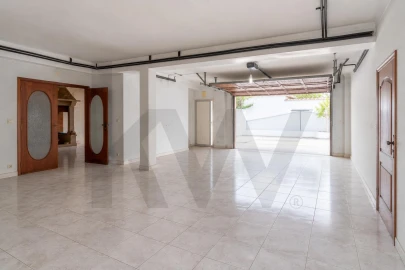 Moradia T6 para Venda em Leiria, Pousos, Barreira e Cortes
