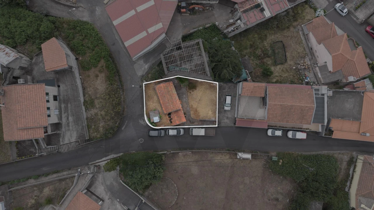 Moradia T1 para Venda em Camacha Foto 2