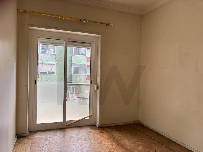 Apartamento T2 para Venda em Alfragide Foto 2
