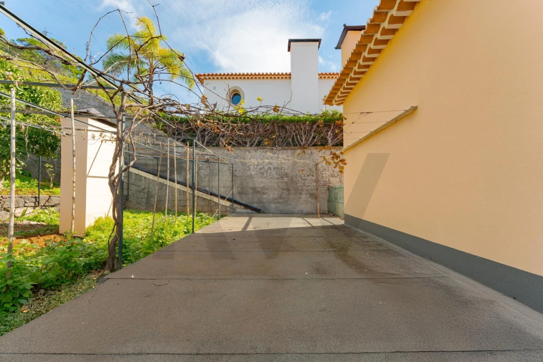Moradia T3 para Venda em São Martinho Foto 11
