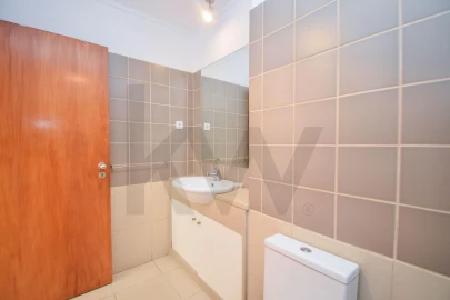 Apartamento T1 para Venda em Santa Clara