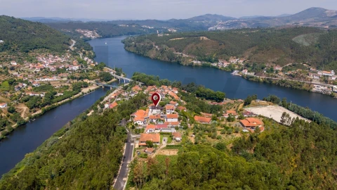 Moradia T3 para Venda em Raiva, Pedorido e Paraíso