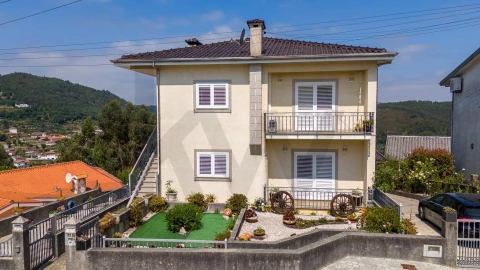 Moradia T3 para Venda em Raiva, Pedorido e Paraíso