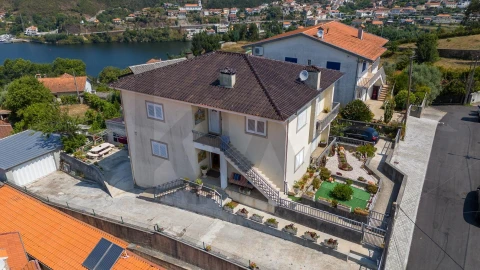 Moradia T3 para Venda em Raiva, Pedorido e Paraíso