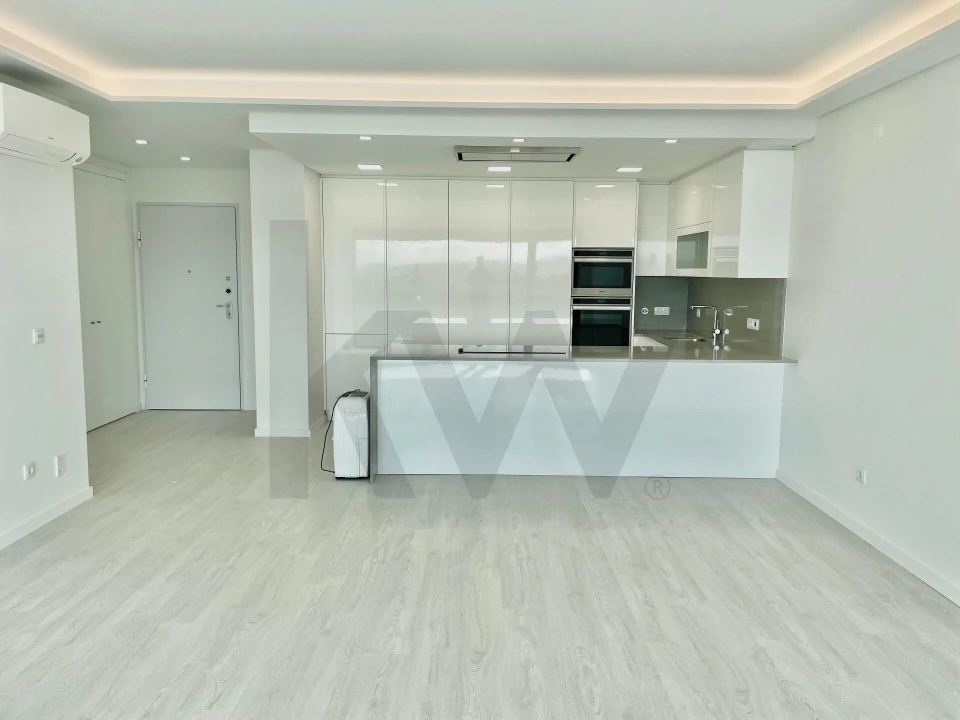 Apartamento T2 para Arrendamento em Ericeira Foto 6