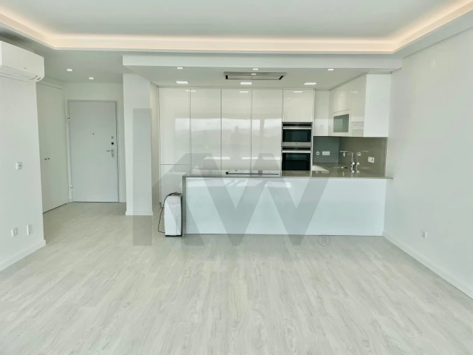 Apartamento T2 para Arrendamento em Ericeira Foto 6