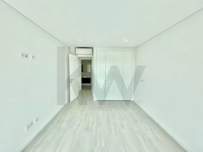Apartamento T2 para Arrendamento em Ericeira Foto 9