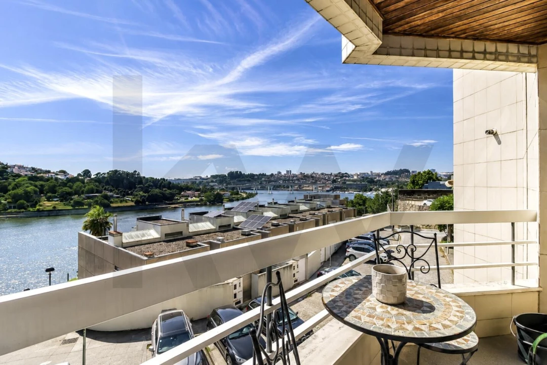 Apartamento T3 para Arrendamento em Gondomar (São Cosme), Valbom e Jovim Foto 19