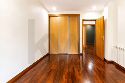 Apartamento T3 para Arrendamento em Gondomar (São Cosme), Valbom e Jovim